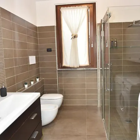 Design & Comfort A Di L. * Романо-ди-Ломбардия
